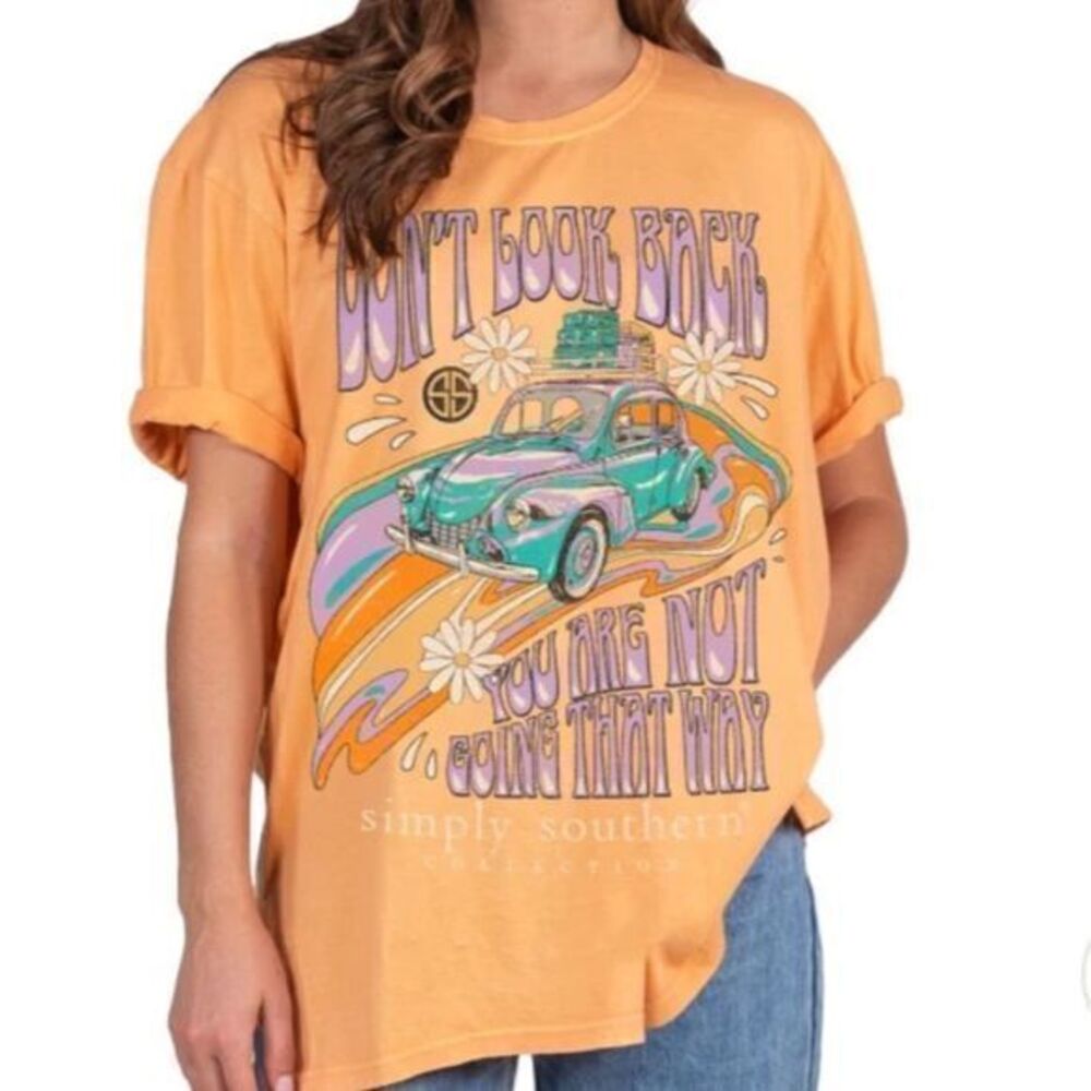 NWT Simply Southern ‘Don’t Look Back You’re Not Going That Way’ Oversize Graphic